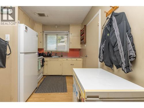 1120 Shuswap Street Se, Salmon Arm, BC - Outdoor