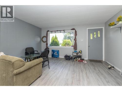 1120 Shuswap Street Se, Salmon Arm, BC - Indoor Photo Showing Bathroom