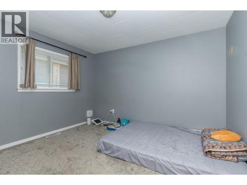 1120 Shuswap Street Se, Salmon Arm, BC - Indoor Photo Showing Bedroom