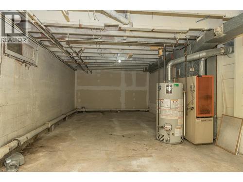 1120 Shuswap Street Se, Salmon Arm, BC - Indoor Photo Showing Bedroom