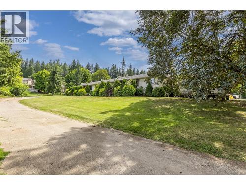 1120 Shuswap Street Se, Salmon Arm, BC - Outdoor