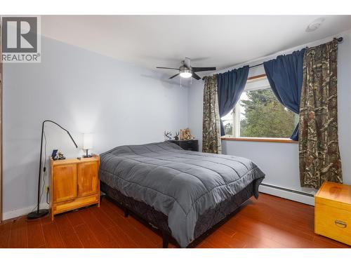1215 12Th Street S, Cranbrook, BC - Indoor Photo Showing Bedroom