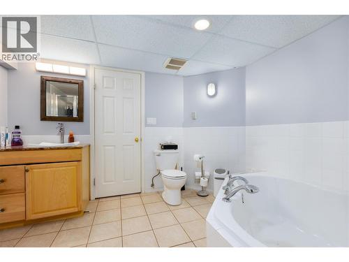 1215 12Th Street S, Cranbrook, BC - Indoor Photo Showing Bathroom