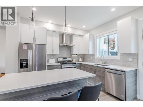 253 Norton Street Unit# 109, Penticton, BC - Indoor Photo Showing Kitchen With Upgraded Kitchen