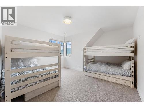 15419 Lakeshore Drive N Unit# 10, Summerland, BC - Indoor Photo Showing Bedroom