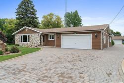 383 Central Avenue  Ste Anne, MB R5H 1G1