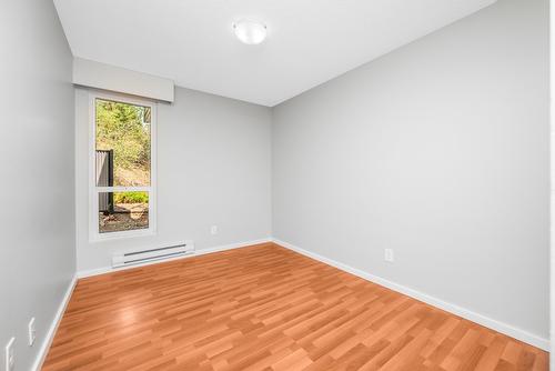 49-3800 40 Avenue, Vernon, BC - Indoor Photo Showing Other Room