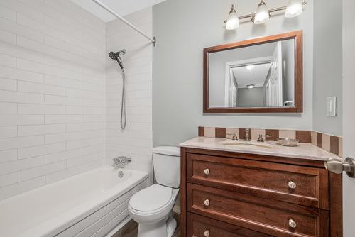 49-3800 40 Avenue, Vernon, BC - Indoor Photo Showing Bathroom