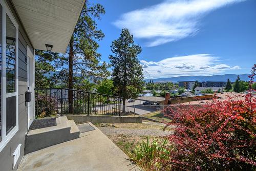 49-3800 40 Avenue, Vernon, BC - Outdoor