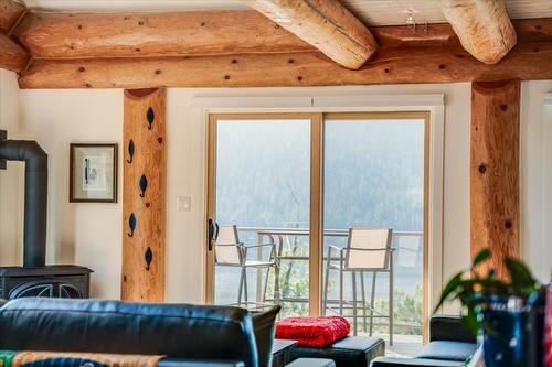 3135 Keniris Road, Nelson, BC - Indoor