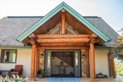 3135 Keniris Road, Nelson, BC - Outdoor