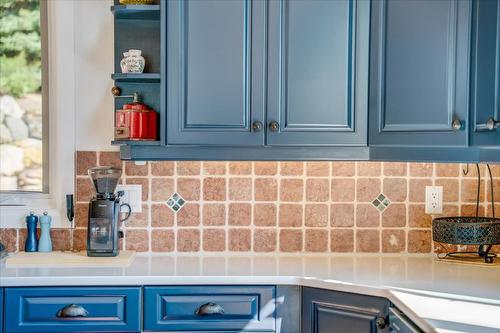 3135 Keniris Road, Nelson, BC - Indoor