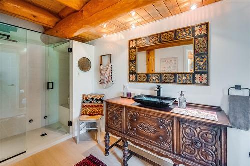 3135 Keniris Road, Nelson, BC - Indoor