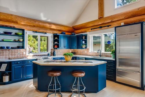3135 Keniris Road, Nelson, BC - Indoor Photo Showing Kitchen