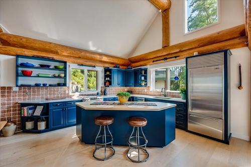 3135 Keniris Road, Nelson, BC - Indoor Photo Showing Kitchen