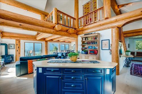 3135 Keniris Road, Nelson, BC - Indoor Photo Showing Other Room