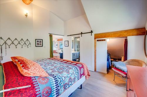 3135 Keniris Road, Nelson, BC - Indoor Photo Showing Bedroom