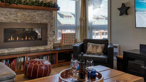152 Clearview Crescent, Apex Mountain, BC - Indoor Photo Showing Living Room With Fireplace