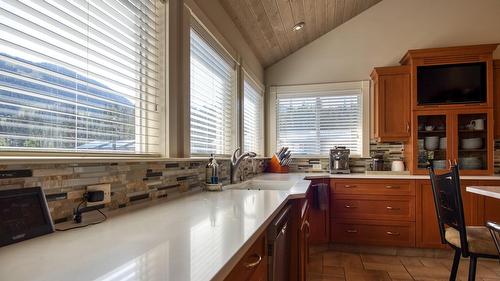 152 Clearview Crescent, Apex Mountain, BC - Indoor Photo Showing Kitchen