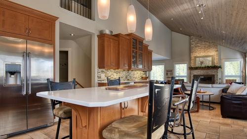 152 Clearview Crescent, Apex Mountain, BC - Indoor With Fireplace