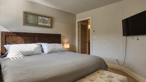 152 Clearview Crescent, Apex Mountain, BC - Indoor Photo Showing Bedroom