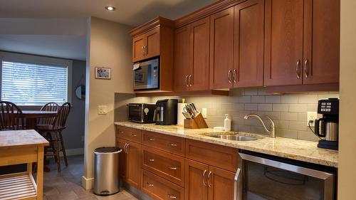 152 Clearview Crescent, Apex Mountain, BC - Indoor Photo Showing Kitchen