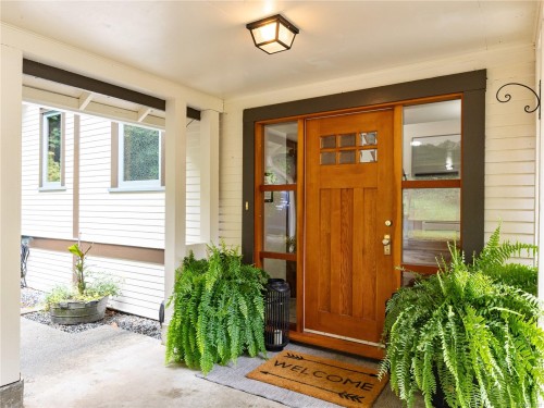 11231 Chemainus Rd, Ladysmith, BC 