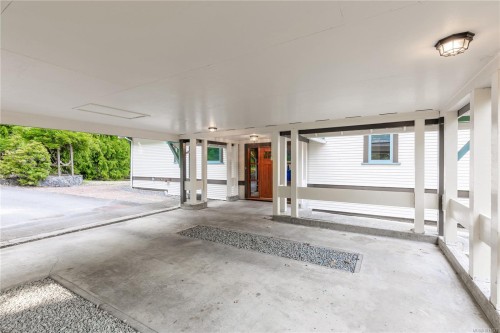 11231 Chemainus Rd, Ladysmith, BC 