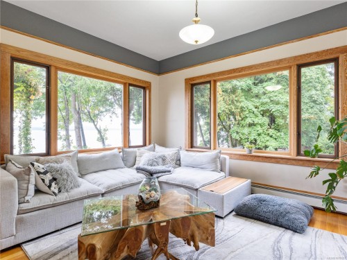 11231 Chemainus Rd, Ladysmith, BC 