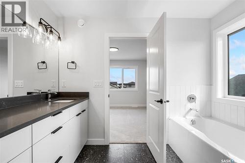 127 Katz Avenue, Saskatoon, SK - Indoor Photo Showing Bathroom