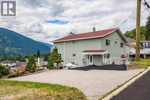 801 Houston Street, Nelson, BC - Outdoor
