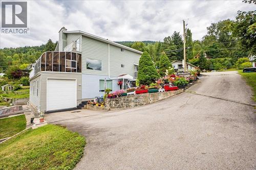 801 Houston Street, Nelson, BC - Outdoor