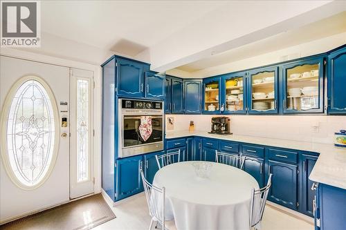 801 Houston Street, Nelson, BC - Indoor