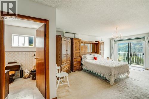 801 Houston Street, Nelson, BC - Indoor Photo Showing Bedroom