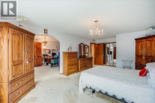 801 Houston Street, Nelson, BC - Indoor Photo Showing Bedroom