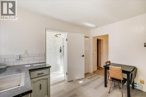 801 Houston Street, Nelson, BC - Indoor