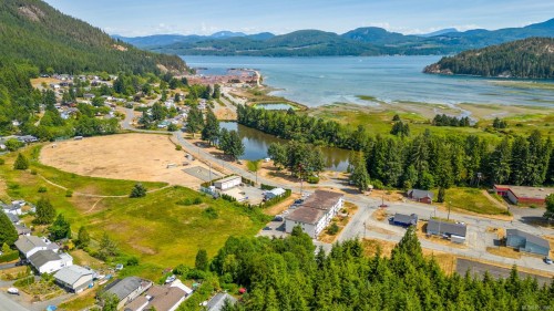 581 Macmillan Dr, Sayward, BC 