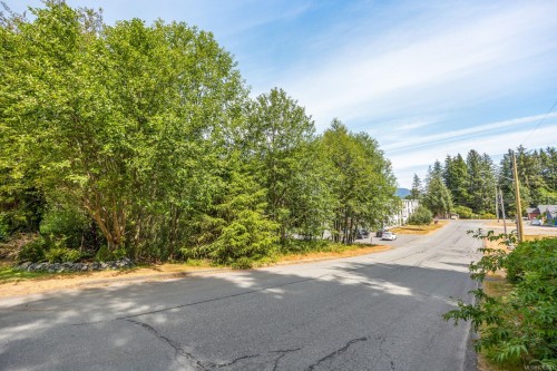 581 Macmillan Dr, Sayward, BC 