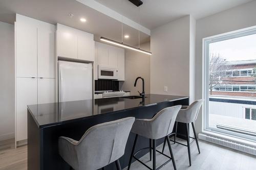 Kitchen - 1005-992 Av. Roland-Beaudin, Québec (Sainte-Foy/Sillery/Cap-Rouge), QC - Indoor Photo Showing Kitchen