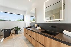 Salle de bains attenante à la CCP - 