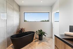 Salle de bains attenante à la CCP - 