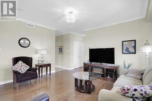 302 - 130 Guelph Private, Ottawa, ON - Indoor Photo Showing Living Room