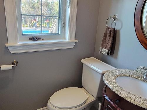 568 Seaview Drive, Upper North Sydney, NS 