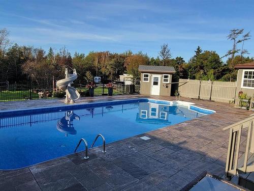 568 Seaview Drive, Upper North Sydney, NS 