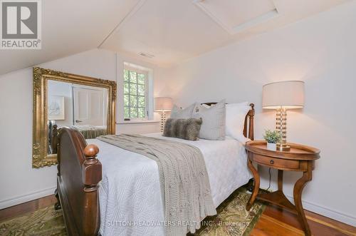 4075 The Grange Side Road E, Caledon, ON - Indoor Photo Showing Bedroom