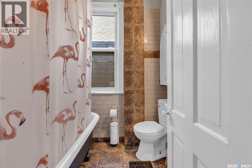 2152 Rae Street, Regina, SK - Indoor Photo Showing Bathroom
