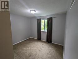 Upper unit - Primary bedroom - 