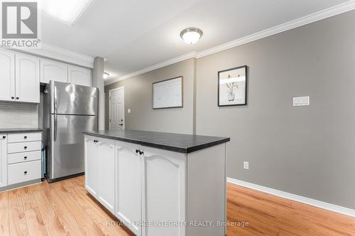 632 Reardon Private, Ottawa, ON - Indoor Photo Showing Kitchen