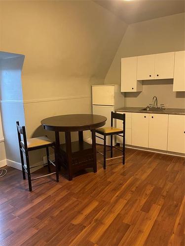 236 Nelson Street W, Virden, MB - Indoor