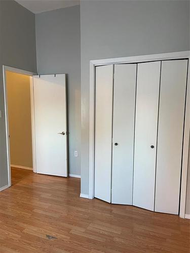 236 Nelson Street W, Virden, MB - Indoor Photo Showing Other Room